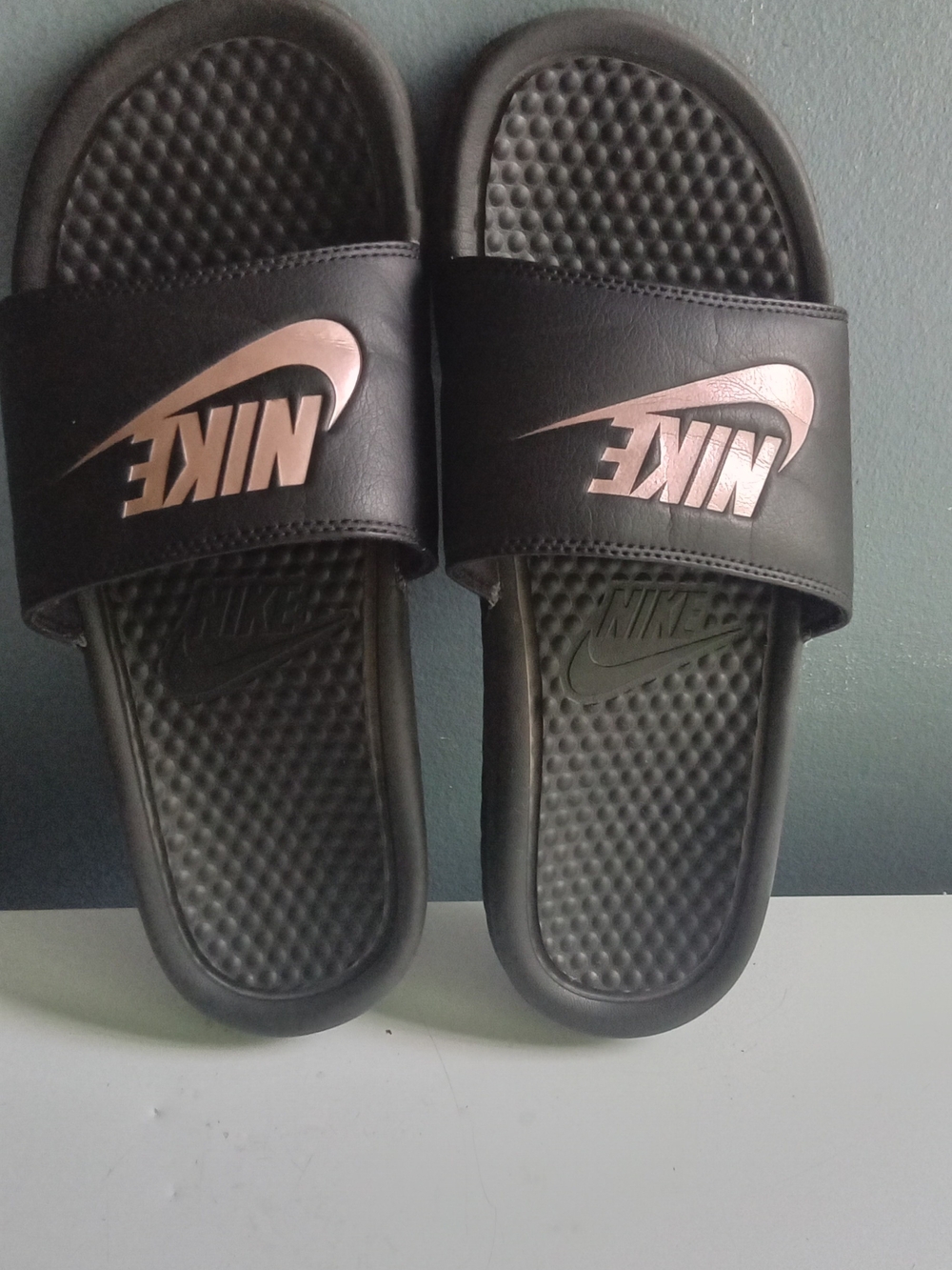 Nike Benassi JDI Slides Black Rose Gold Metallic Logo Athletic Sandals